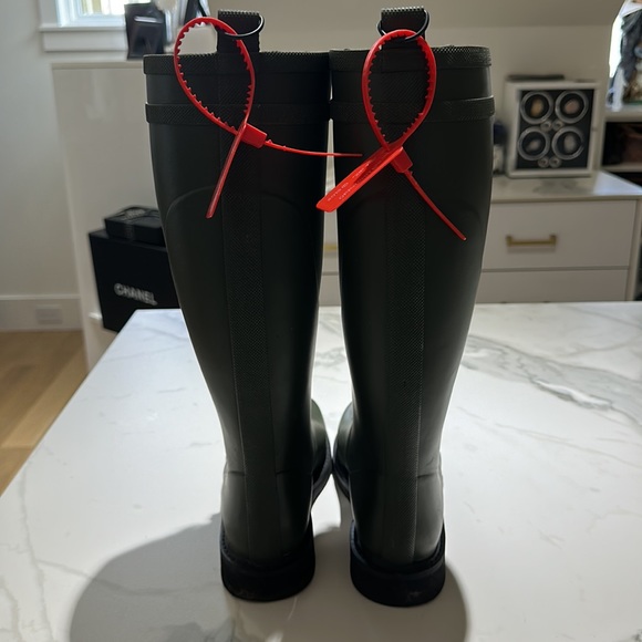 Off White rain boots, size 40 hunter green. Great condition - Picture 5 of 7